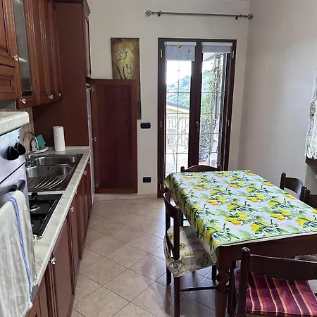 Charming House In With Terrace And Bbq *